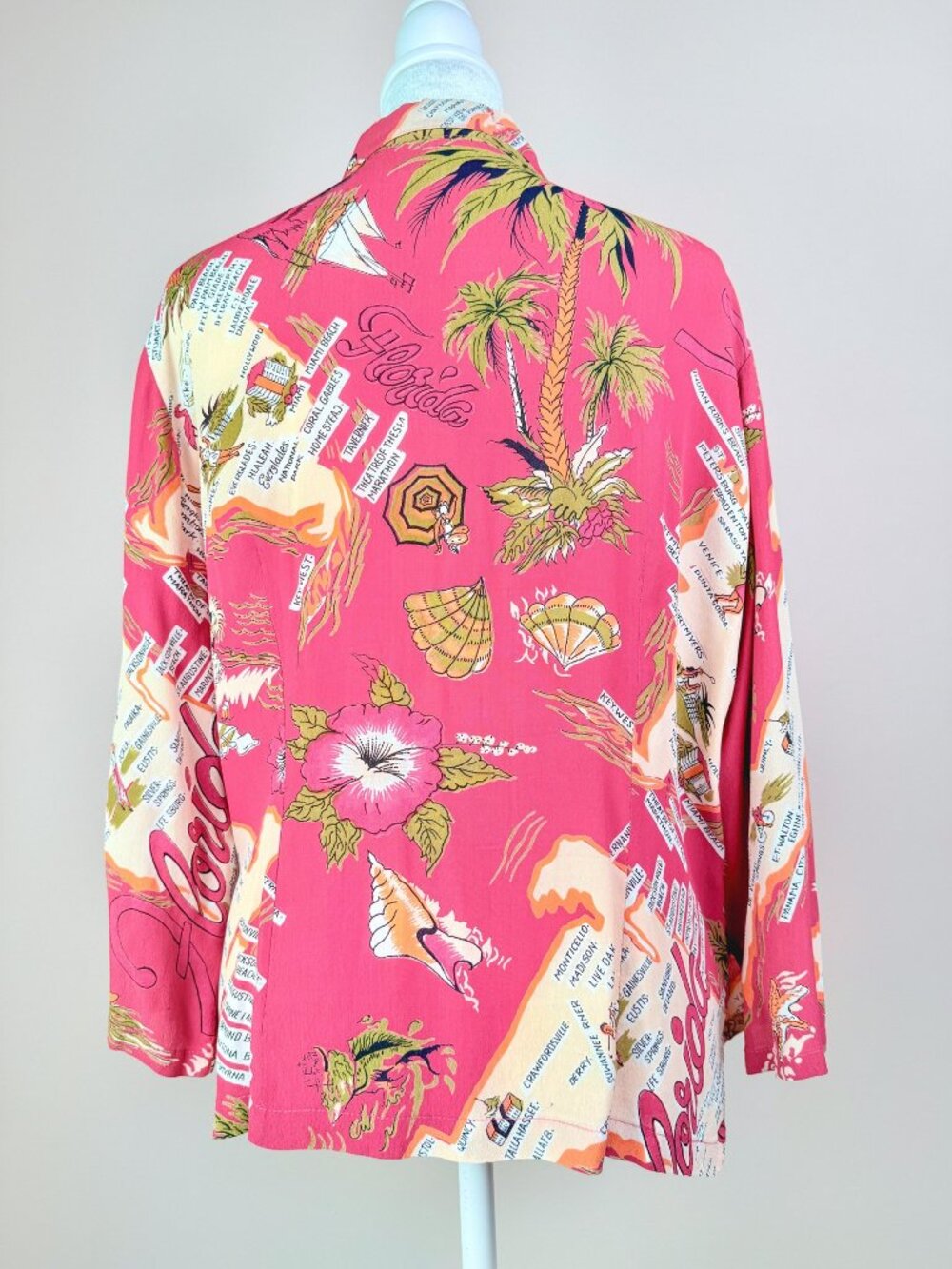 Loco Lindo Florida Pink Blouse - Picture 11 of 12
